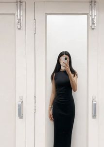 Chic Ruched Black Maxi Dress