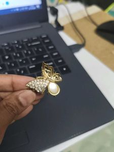 Elegant Butterfly Brooch Clip Hairclip Golden