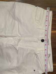 ONLY Off-White Cropped Jeans