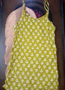 Chic Yellow Kurta with White Floral Print