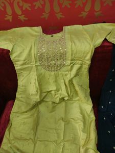 Nayra Cut Kurti