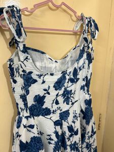 Lazo store Blue Floral Midi Dress