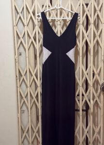 Elegant Black Dress with Side Slit