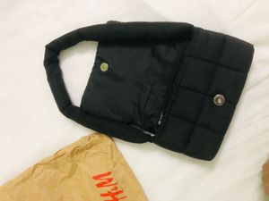 H&amp;M Black Quilted Handbag