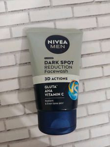 NIVEA MEN Dark Spot Reduction Facewash