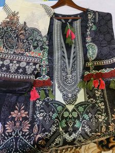 Printed Pure cotton Lawn Kurta set.