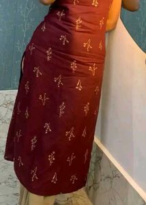 Floral printed sleeveless kurta(combo earrings)