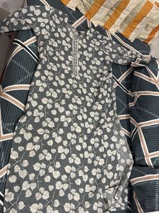 Elegant Grey Leaf Print Kurta set