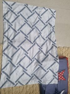 Fitted Queen Size Bedsheet With Pillow Covers