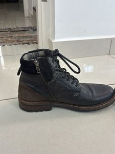Men's Black Leather Lace-Up Boots