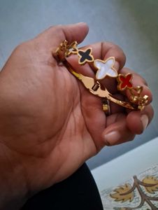 Designer Clover Charm Bangle