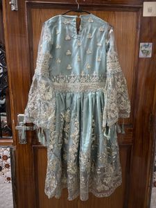 🌸Elegant Embroidered Kurta Set