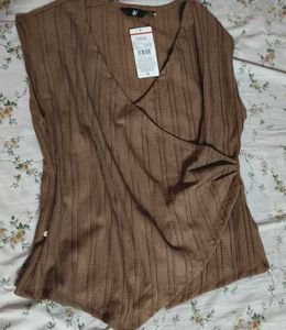 Chic Brown Textured Wrap Top 🛍️🍂