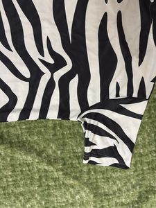 Trendy Black &amp; White Zebra Print Top | Oversized C
