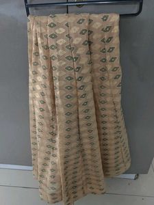 Elegant skirt with Intricate Pattern