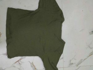 casual women crop t-shirt
