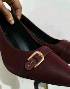 Chic Burgundy Pumps