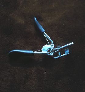 Vega Professional Eyelash curler