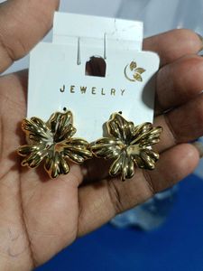 Gold Flower Earrings