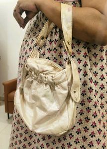 Unique embroidered hand bag 1+1 free!