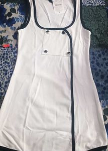 Elegant White & Black Trim Sleeveless Blouse