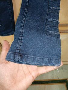 Women's Dark Blue Distressed Skinny Jeans | W'30