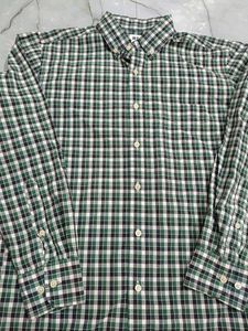 uniqlo  Men's Green Plaid Button-Up Shirt