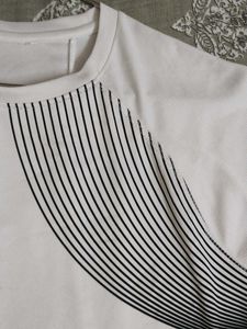 Stylish White Graphic T-shirt