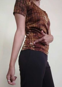 Stylish Printed Round-Neck Top