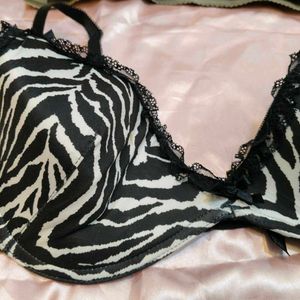 Pack of 2 Bras - Stylish Designs
