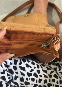 Stylish Brown Leather Crossbody Bag