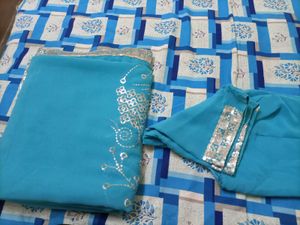 Ethnic blue saree💙with stiched blouse