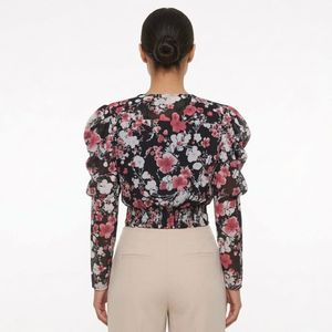 Floral Puff Sleeve V-Neck Crop Top