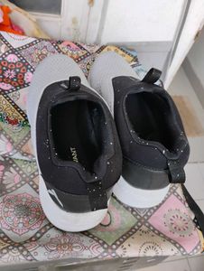 Avant Slip-On Knit Sneakers