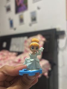 Disney Princess Cinderella Kinder Surprise Toy