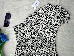 Urban Nomad Branded Dress 🥰😍❣️