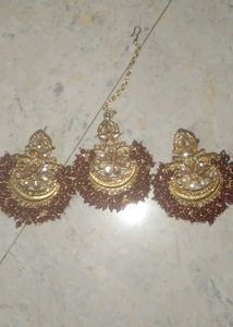marron flowral maangtika earing set