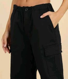 🚫LIMITED 🤝 WOMEN STYLISH BLACK  LOOSE FIT CARGO.