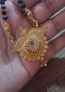 Mangalsutra. Exquisite Gold Necklace with Red Ston