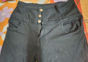 High Waisted Jeans