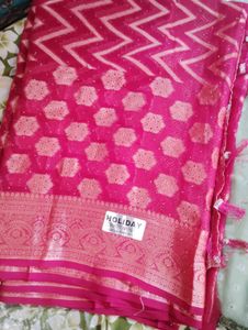 this is new hot pink saree ne