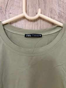 Zara top with ruffle sleeves