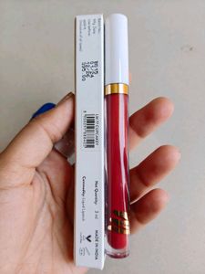 Myglamm Red Liquid Lipstick
