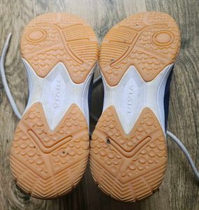 Nivia HY-Court 2.0 Badminton Shoes UK4