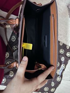 forgein brand Chic Monogram Top-Handle and sling B