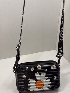 Cute Daisy Crossbody Bag
