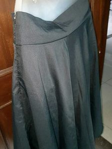 Ribbed Zip-Up Crop Top &amp; Black Midi Skirt Set