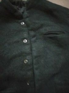 Sleeveless Black Vest