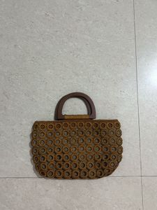 Stylish Woven Handbag with Wooden Handle