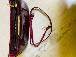 Red Sling Bag🥰